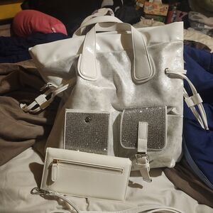 Elegant White Women's Bag Set